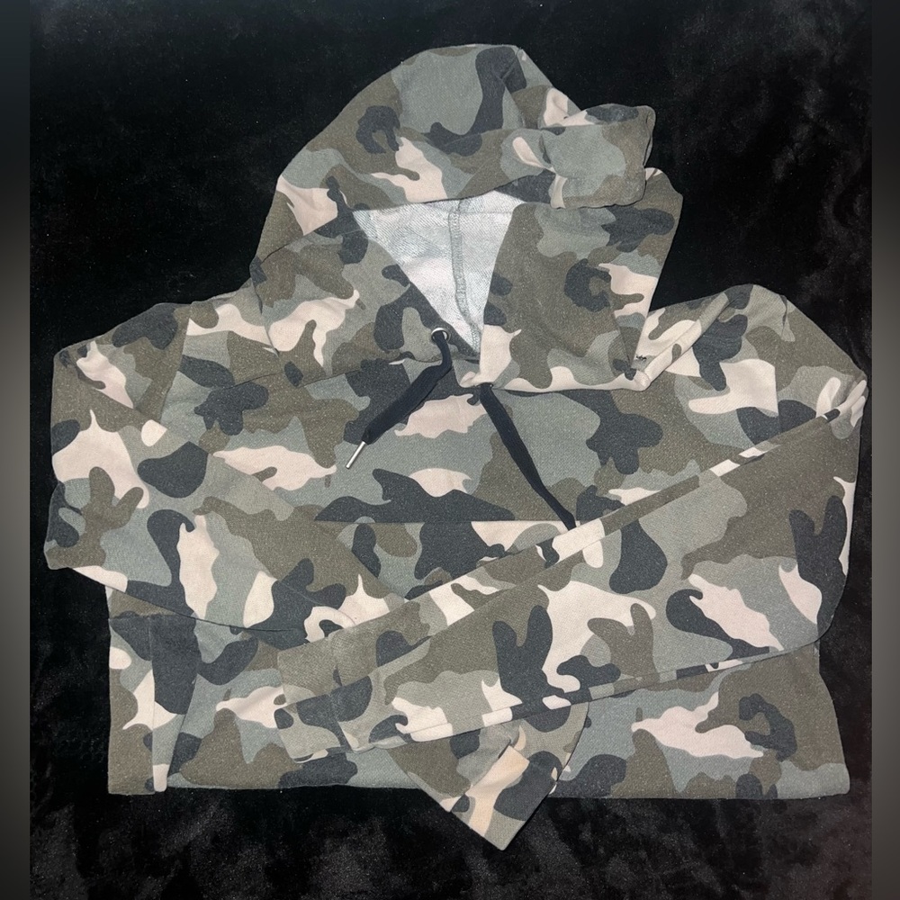 Iris Brand Camo Hoodie